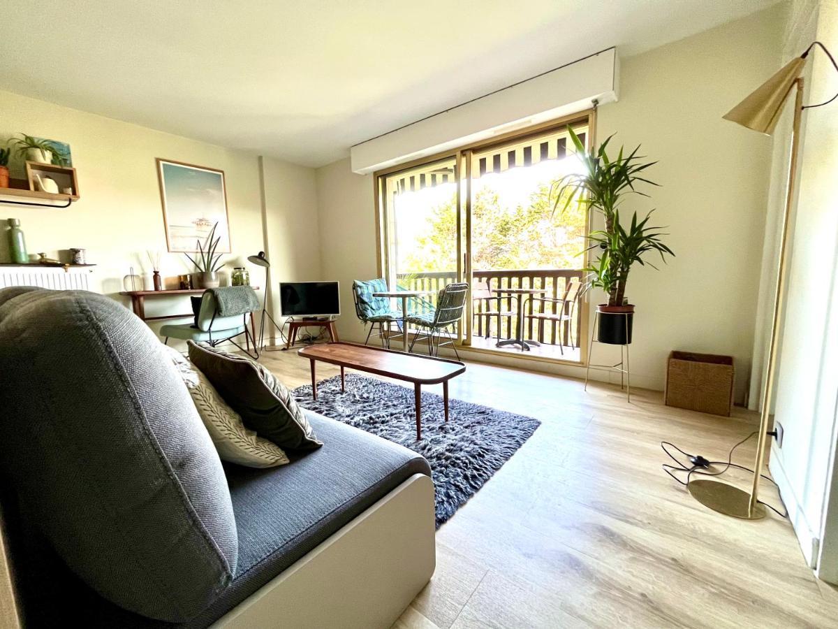 Beau Studio Terrasse Vue Jardin - A 2 Pas De La Mer Довиль Экстерьер фото
